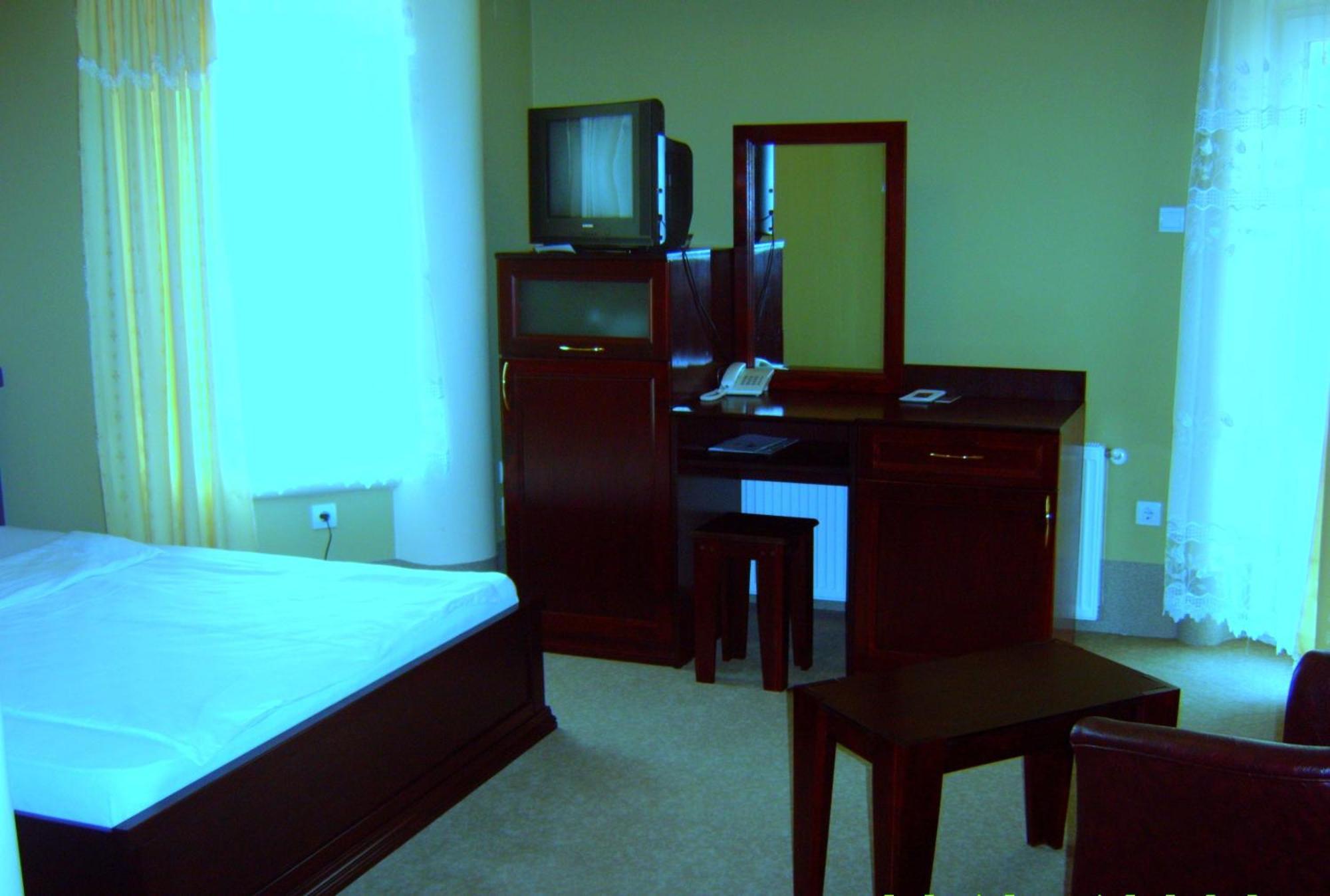 Hotel Vila Mitic Luxx Spa Centar 莱斯科瓦茨 外观 照片