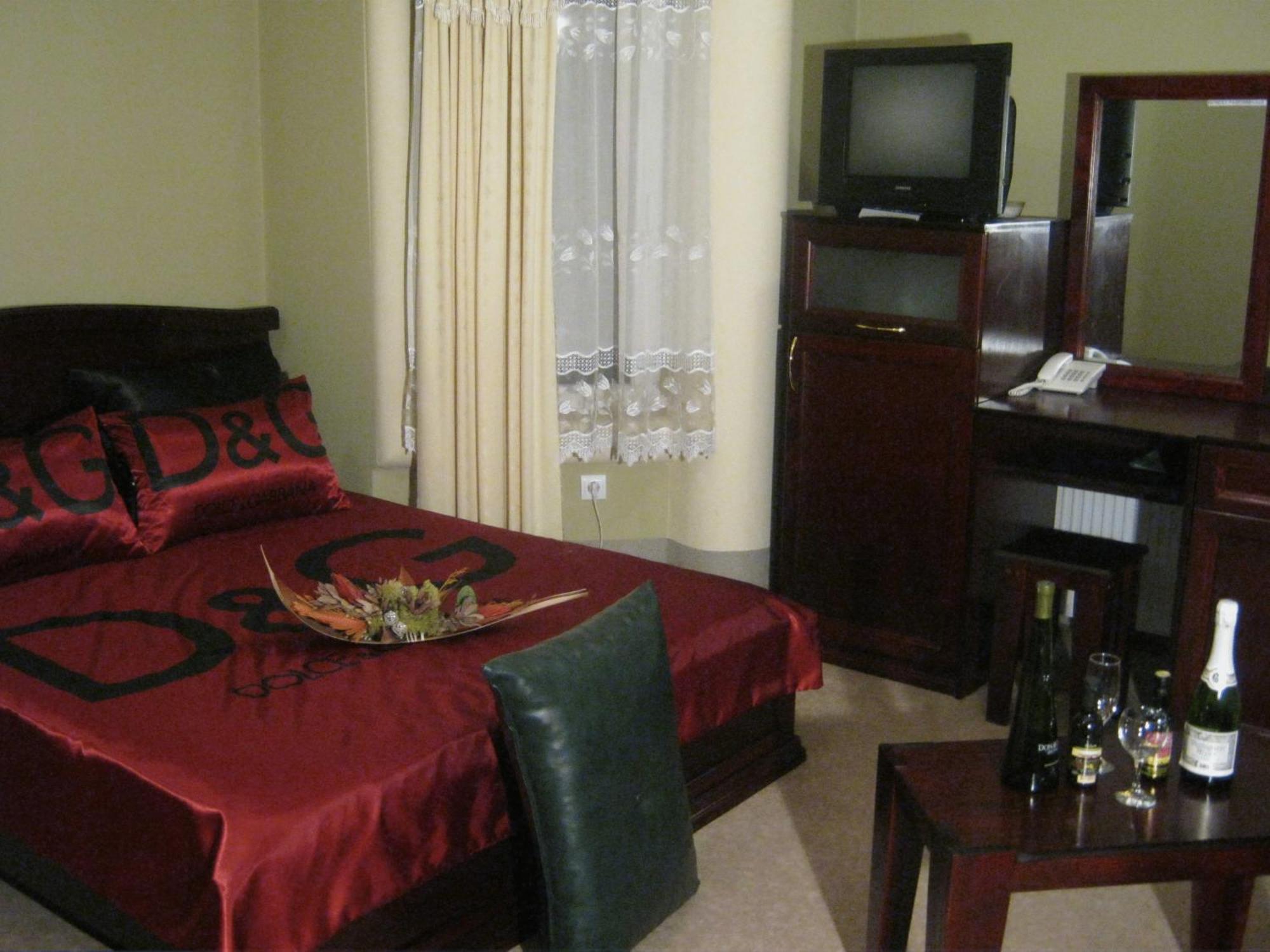 Hotel Vila Mitic Luxx Spa Centar 莱斯科瓦茨 外观 照片