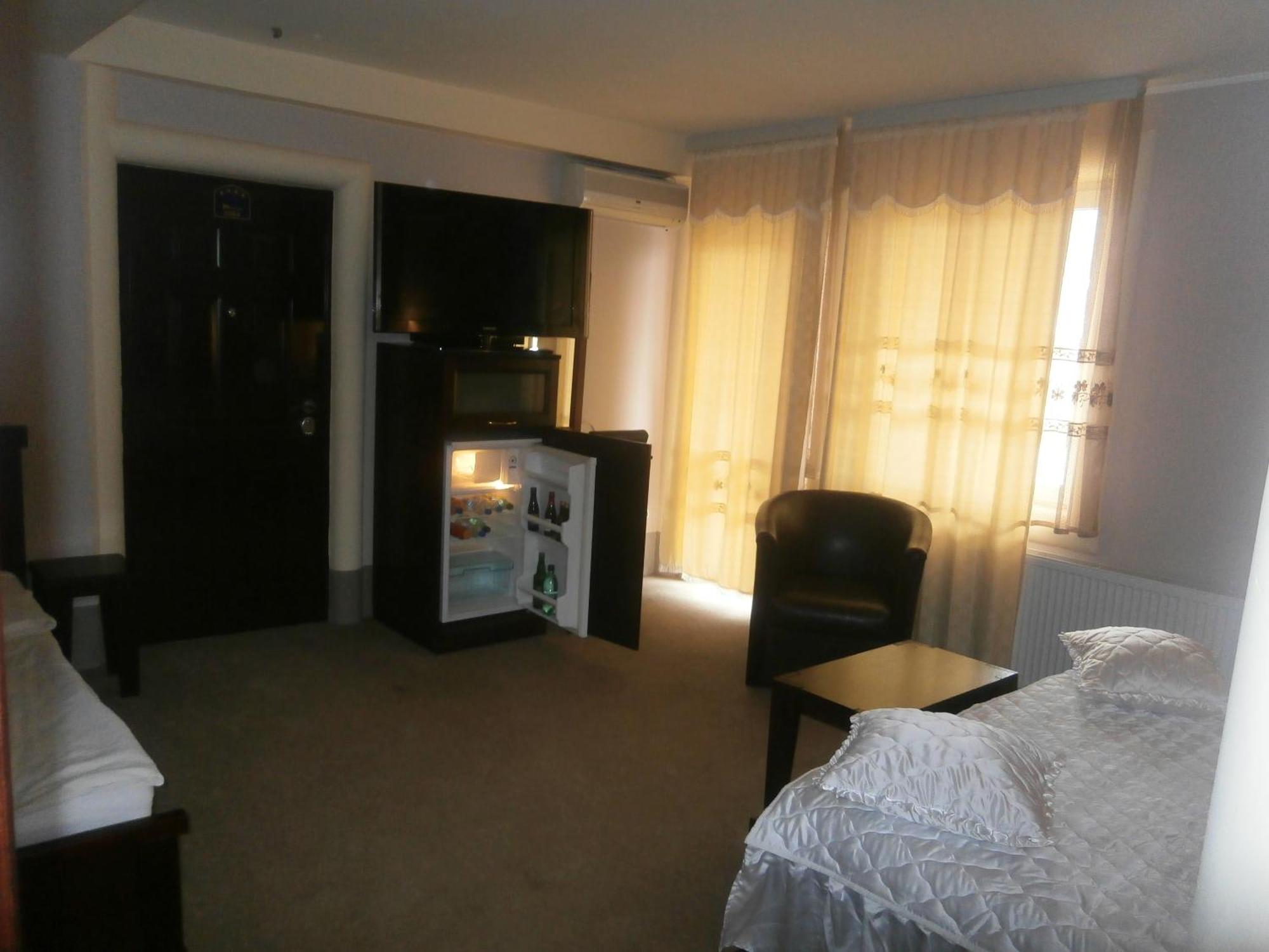 Hotel Vila Mitic Luxx Spa Centar 莱斯科瓦茨 外观 照片