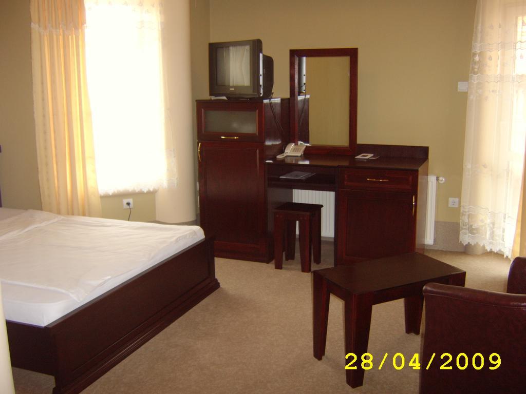Hotel Vila Mitic Luxx Spa Centar 莱斯科瓦茨 外观 照片