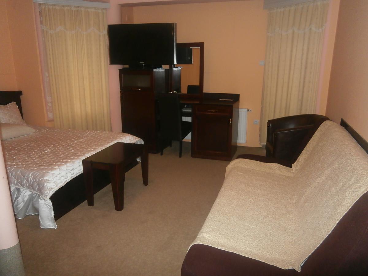 Hotel Vila Mitic Luxx Spa Centar 莱斯科瓦茨 外观 照片